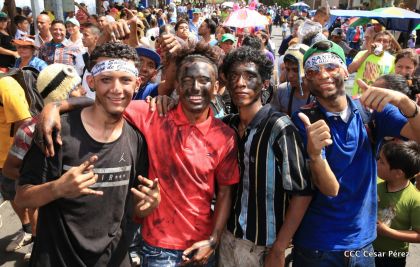 ¡Vamos a Bailar, Vamos a Cantar, a Santo Domingo de Guzmán!