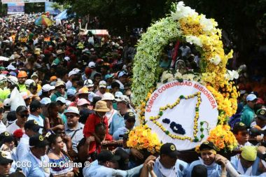 ¡Vamos a Bailar, Vamos a Cantar, a Santo Domingo de Guzmán!