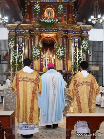 Familias católicas de Occidente despiden a Monseñor Bosco Vivas Robelo