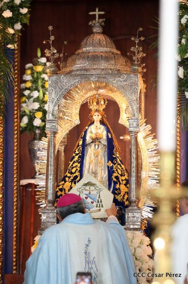 Familias católicas de Occidente despiden a Monseñor Bosco Vivas Robelo