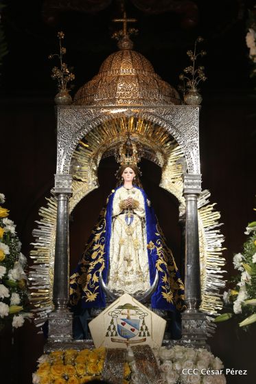 Familias católicas de Occidente despiden a Monseñor Bosco Vivas Robelo