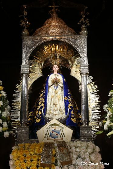 Familias católicas de Occidente despiden a Monseñor Bosco Vivas Robelo