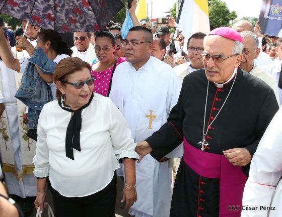 Familias católicas de Occidente despiden a Monseñor Bosco Vivas Robelo