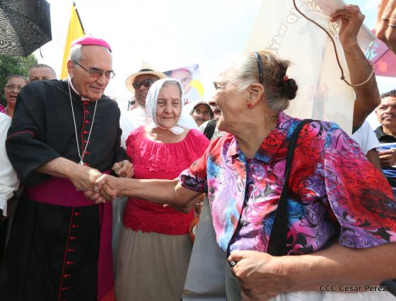 Familias católicas de Occidente despiden a Monseñor Bosco Vivas Robelo