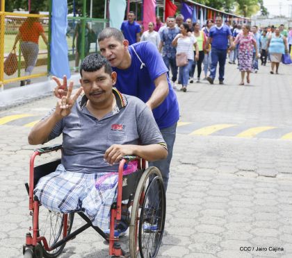 Reclusos reciben beneficio de convivencia familiar en Nicaragua