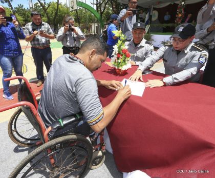 Reclusos reciben beneficio de convivencia familiar en Nicaragua
