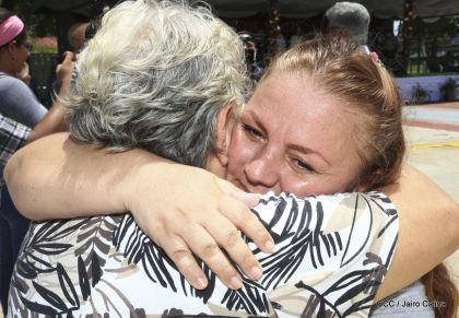 Reclusos reciben beneficio de convivencia familiar en Nicaragua