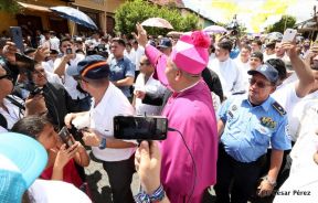 Monseñor René Sándigo asume como nuevo obispo de León y Chinandega
