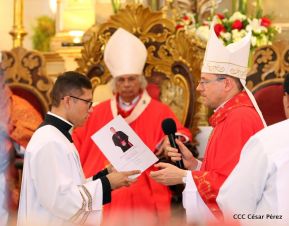 Monseñor René Sándigo asume como nuevo obispo de León y Chinandega