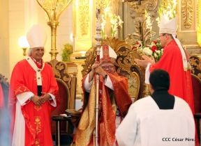 Monseñor René Sándigo asume como nuevo obispo de León y Chinandega