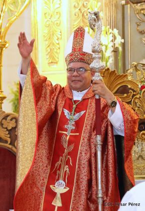 Monseñor René Sándigo asume como nuevo obispo de León y Chinandega