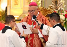 Monseñor René Sándigo asume como nuevo obispo de León y Chinandega