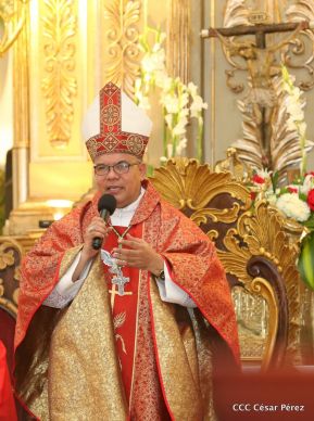 Monseñor René Sándigo asume como nuevo obispo de León y Chinandega