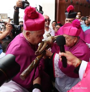 Monseñor René Sándigo asume como nuevo obispo de León y Chinandega
