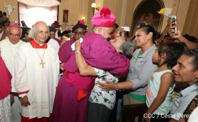 Monseñor René Sándigo asume como nuevo obispo de León y Chinandega