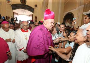 Monseñor René Sándigo asume como nuevo obispo de León y Chinandega