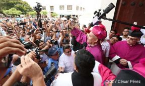 Monseñor René Sándigo asume como nuevo obispo de León y Chinandega