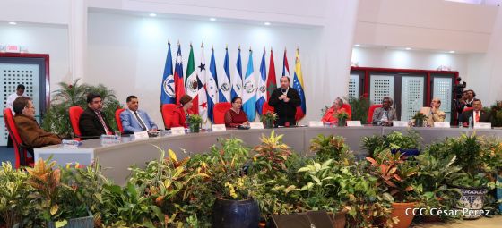 Presidente Daniel con diputados del Parlamento Centroamericano