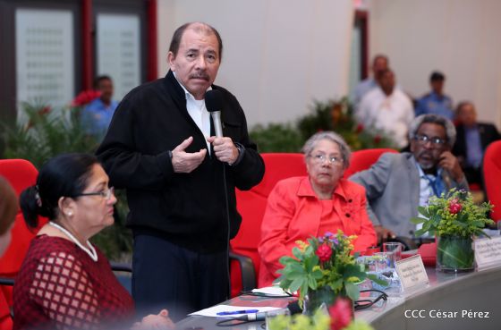 Presidente Daniel con diputados del Parlamento Centroamericano