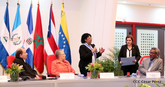 Presidente Daniel con diputados del Parlamento Centroamericano