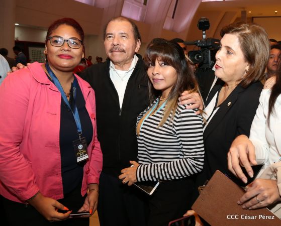 Presidente Daniel con diputados del Parlamento Centroamericano