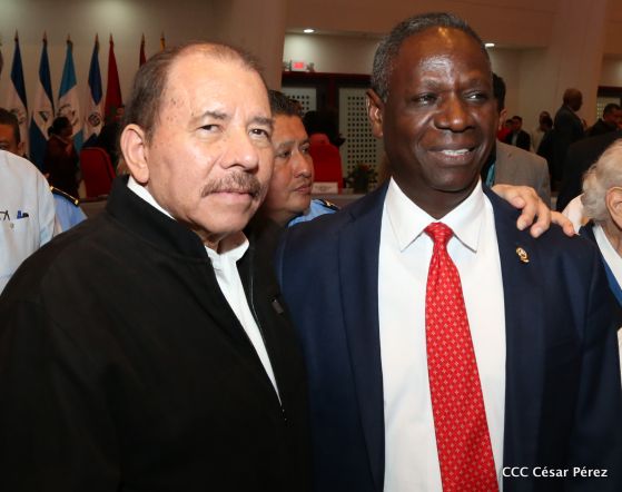 Presidente Daniel con diputados del Parlamento Centroamericano