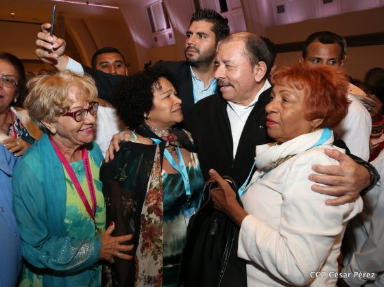 Presidente Daniel con diputados del Parlamento Centroamericano