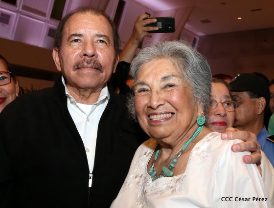 Presidente Daniel con diputados del Parlamento Centroamericano