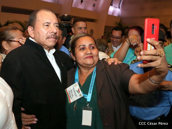 Presidente Daniel con diputados del Parlamento Centroamericano