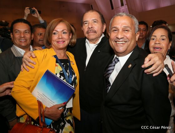 Presidente Daniel con diputados del Parlamento Centroamericano