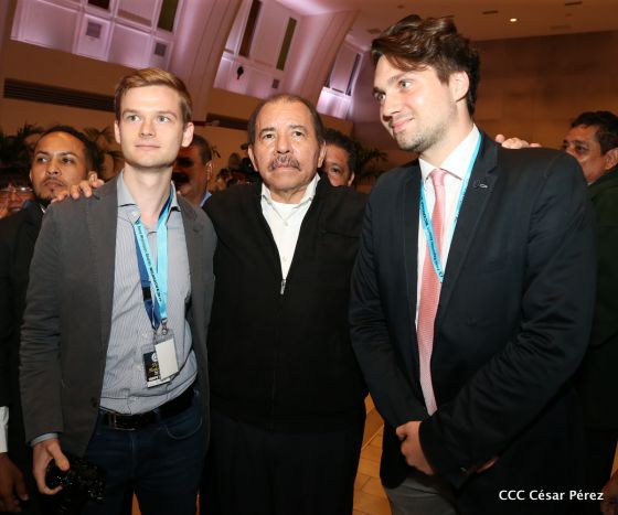 Presidente Daniel con diputados del Parlamento Centroamericano