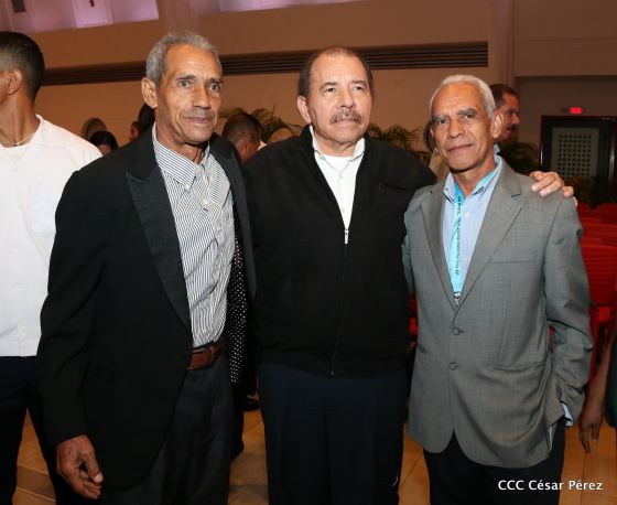 Presidente Daniel con diputados del Parlamento Centroamericano