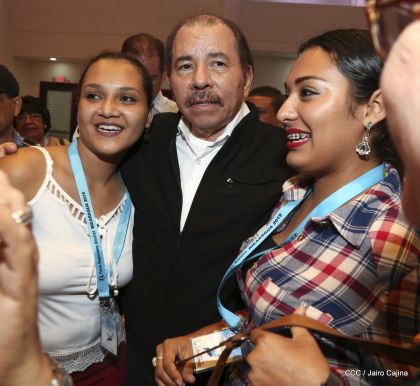 Presidente Daniel con diputados del Parlamento Centroamericano