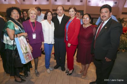 Presidente Daniel con diputados del Parlamento Centroamericano