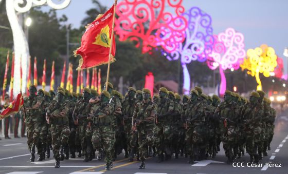 Desfile Militar "Pueblo Ejército"