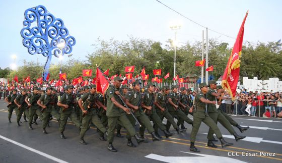 Desfile Militar "Pueblo Ejército"