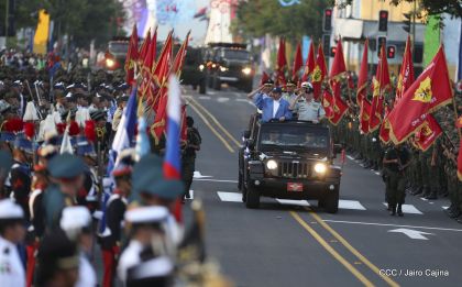 Desfile Militar "Pueblo Ejército"