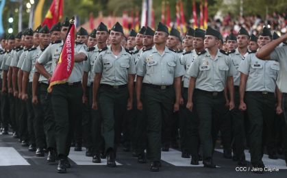 Desfile Militar "Pueblo Ejército"