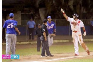 Rivas toma ventaja en semifinal de LNBP