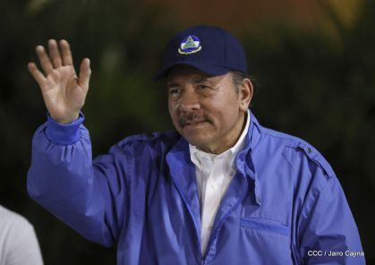 Presidente Daniel Ortega y vicepresidenta Rosario Murillo reciben la Antorcha de la Libertad y la Unidad Centroamericana