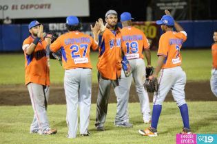 Gigantes a una victoria de la final