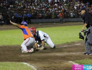 Gigantes a una victoria de la final