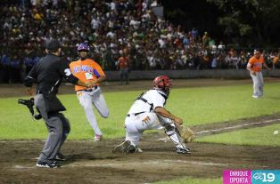 Gigantes a una victoria de la final