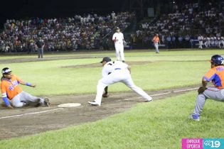 Gigantes a una victoria de la final