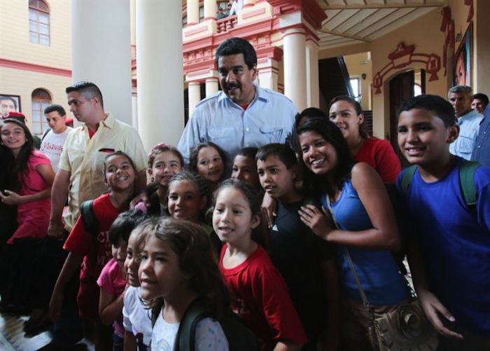 Nicolás Maduro ejerce su derecho al voto