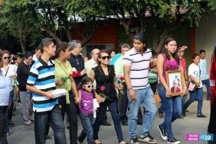 Pueblo da último adiós a "La Cachorra"