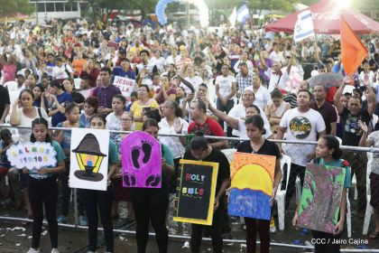 Así celebró Nicaragua los 450 años de la traducción de la Biblia al Castellano