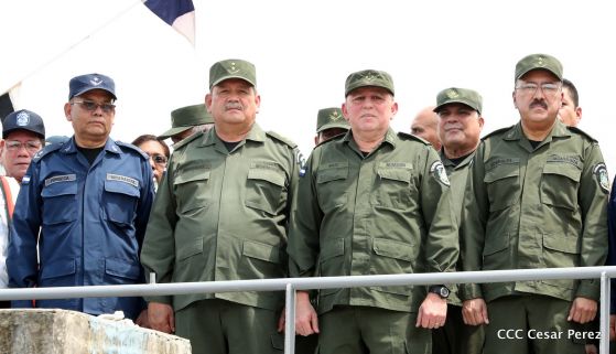  Ejército abandera buques logísticos para misiones en el Pacífico