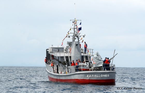  Ejército abandera buques logísticos para misiones en el Pacífico