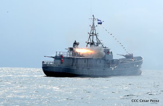  Ejército abandera buques logísticos para misiones en el Pacífico